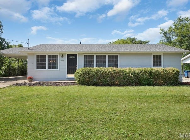 114 MacArthur Street, New Haven, MO 63068
