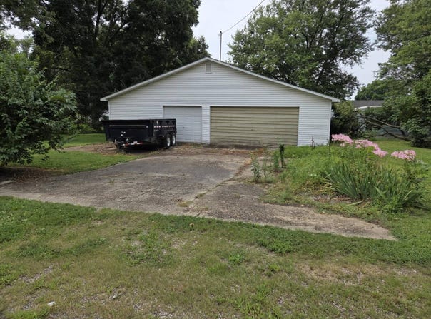 390 Mortimer, Barry, IL 62312