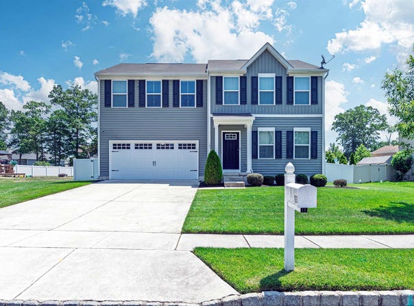 103 Galleria Dr, Mays Landing, NJ 08330