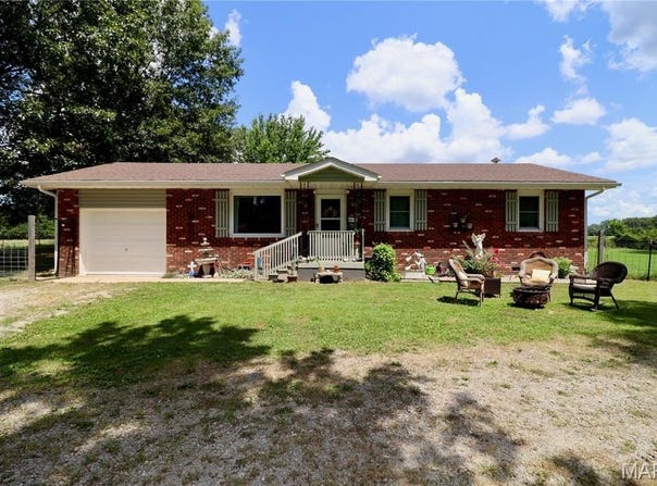 5781 Long State Highway Y, Conway, MO 65632
