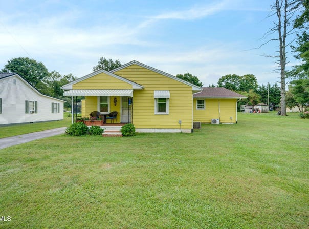 876 NE Hillman Highway, Abingdon, VA 24210