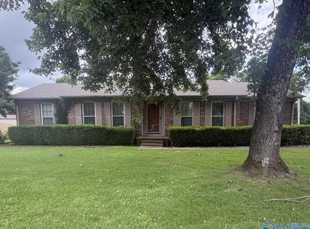 902 Jackson Drive, Athens, AL 35611