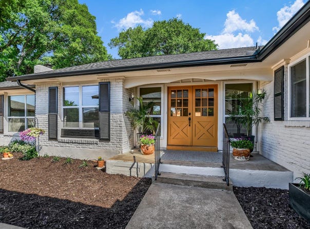 1011 Country Club RD, Georgetown, TX 78628