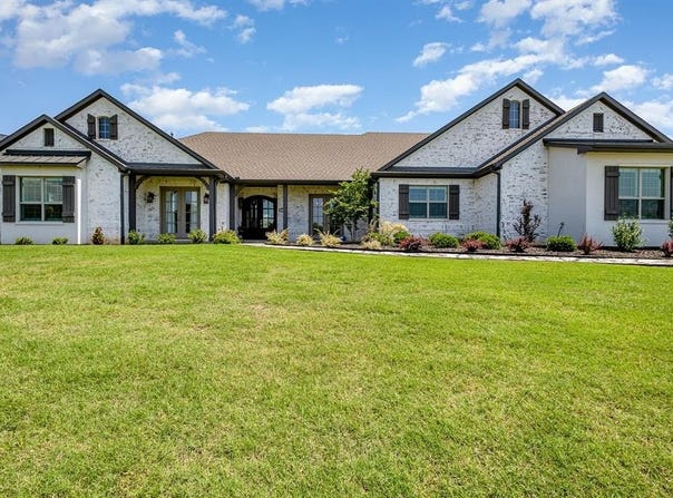 1445 Woodland Drive, Cross Roads, TX 76227