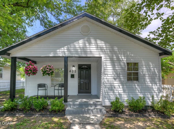 422 S Highland Avenue, Joplin, MO 64801