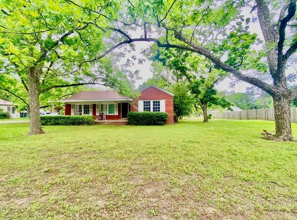 710 North 6th Street, Crockett, TX 75835