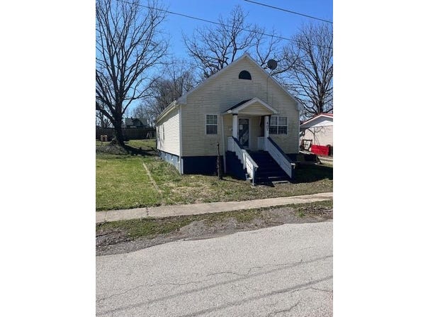 407 E E Shelby Street, Falmouth, KY 41040