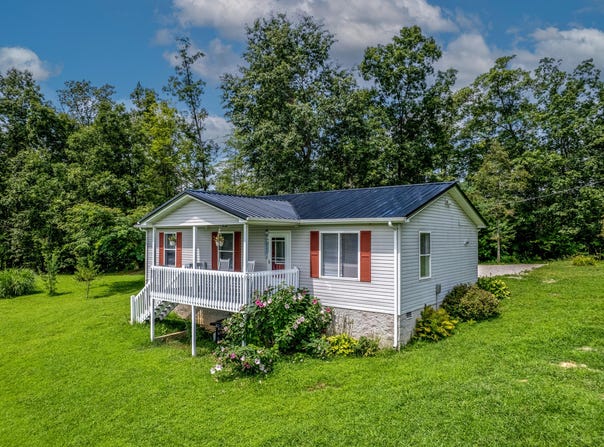 242 Possum Ridge Road, West Liberty, KY 41472