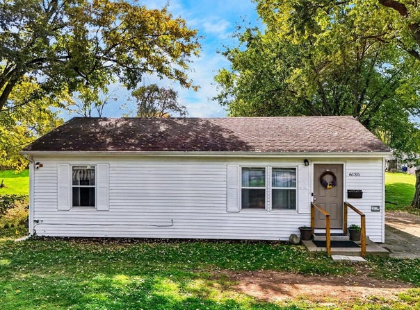 6135 Roselawn Avenue, Columbus, OH 43232
