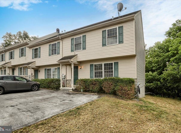 1690 LAKESIDE DRIVE, MIDDLETOWN, PA 17057