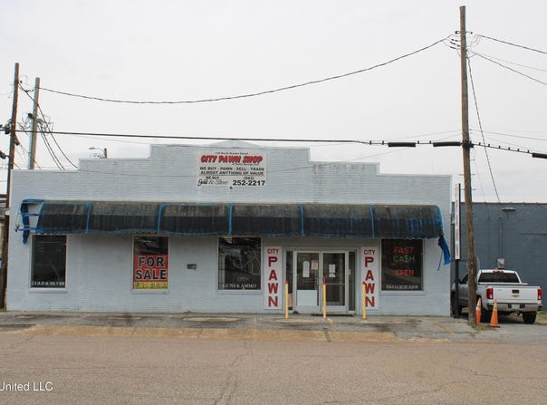 130 N Market Street, Holly Springs, MS 38635