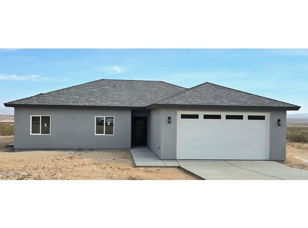 8513 Great Circle Drive, California City, CA 93505