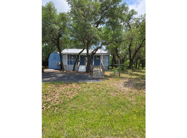 22 Poolside Loop, ROCKPORT, TX 78382