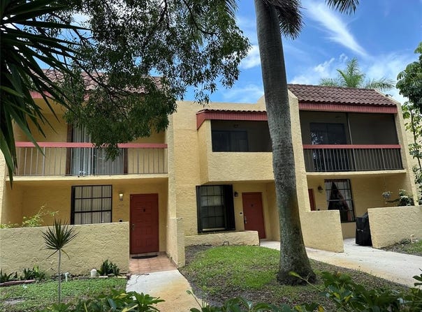 745 SE 1st Way, Deerfield Beach, FL 33441