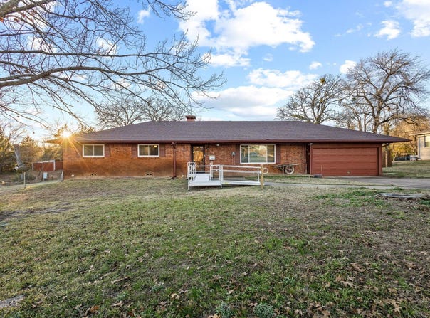 1701 S Lillis Lane, Denison, TX 75020
