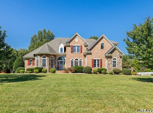 211 Apple Street, South Hill, VA 23970