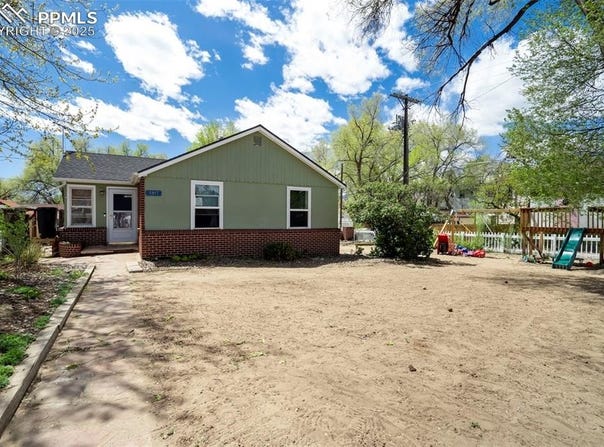1917 E Cache La Poudre Street, Colorado Springs, CO 80909