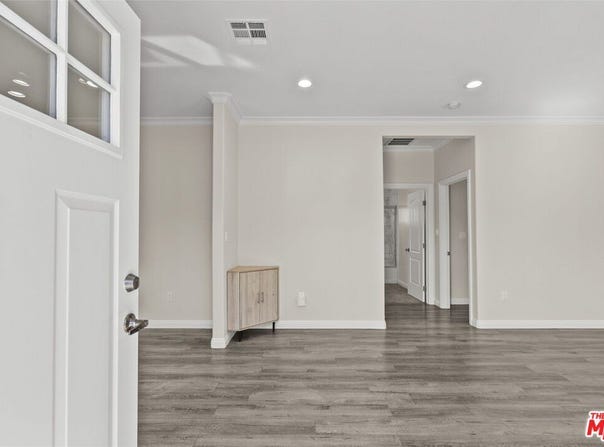 6715 Cedros Ave, Van Nuys, CA 91405