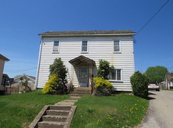 321 Pitt St, Leechburg Boro, PA 15656