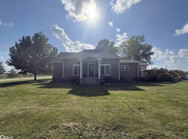 17598 472nd ST, Mystic, IA 52544