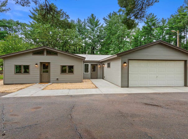 1688 S Aurora Lane, Nekoosa, WI 54457