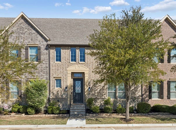 8209 Main Street, North Richland Hills, TX 76182