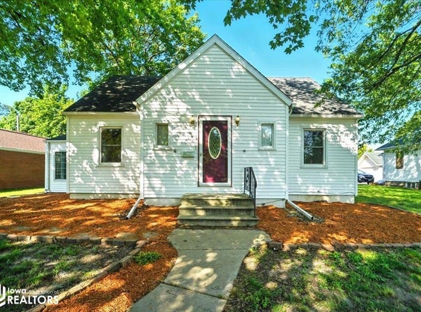 710 10th Street, Eldora, IA 50627