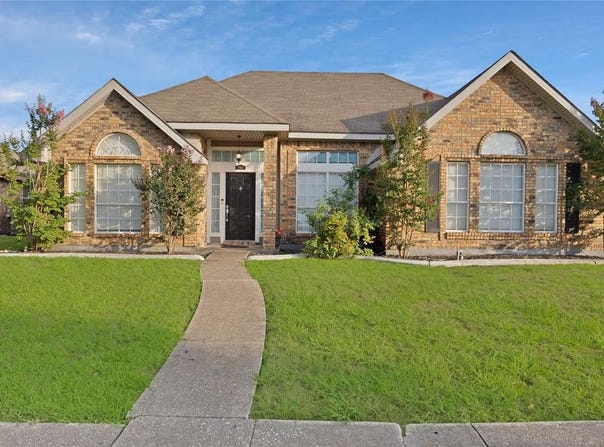 7914 Coastway Drive, Rowlett, TX 75088