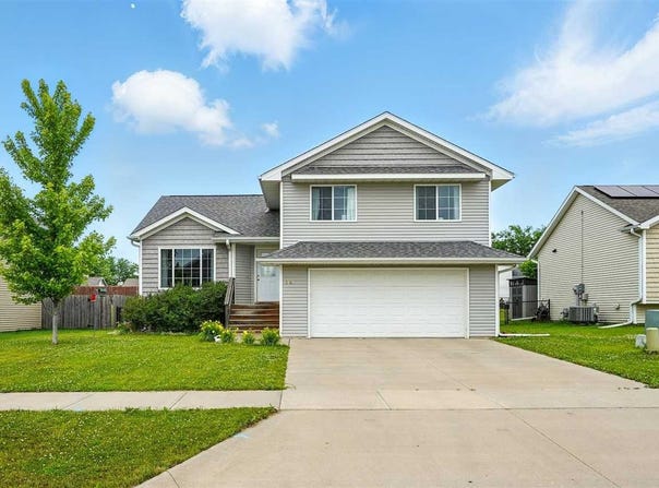 1548 Ashlynd Ct, IowaCity, IA 52240