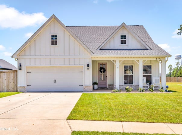 6777 Maurepas Circle, Ocean Springs, MS 39564
