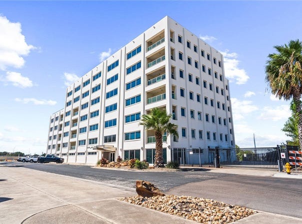 901 N Upper Broadway Street, Corpus Christi, TX 78401