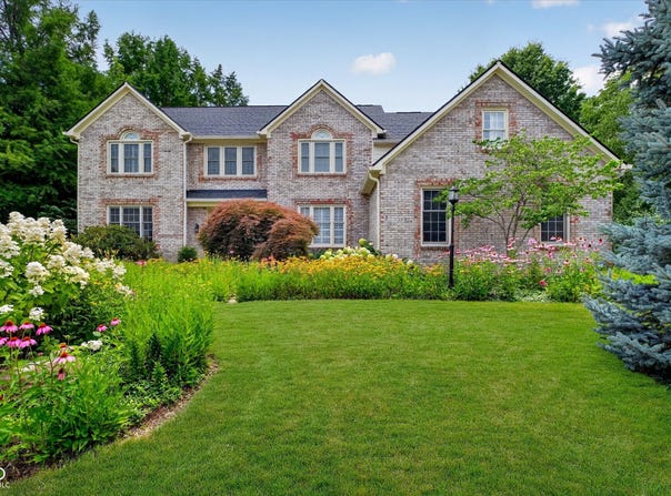 5785 Gyrfalcon Place, Carmel, IN 46033
