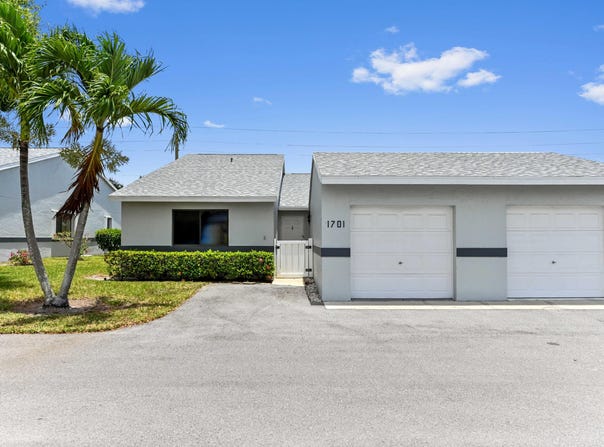 2641 Gately Drive W, West Palm Beach, FL 33415