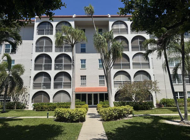 250 NE 20th Street, Boca Raton, FL 33431