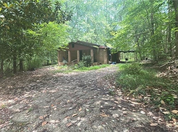 282 Crane Mountain Road, Toccoa, GA 30577