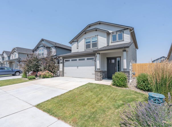 1563 NW Upas Place, Redmond, OR 97756