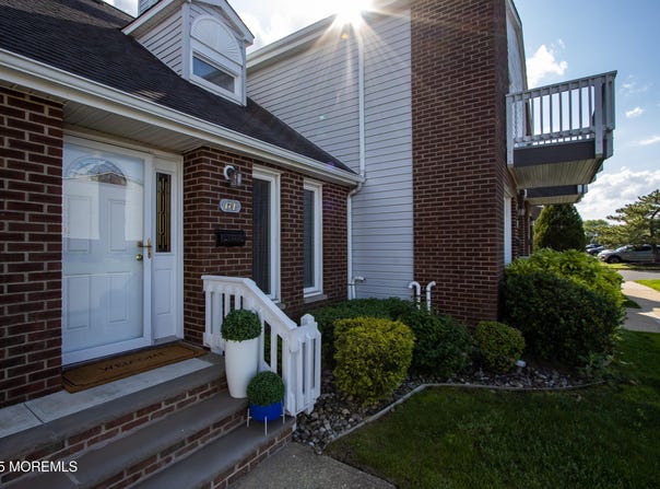 25 Meadow Avenue, Monmouth Beach, NJ 07750
