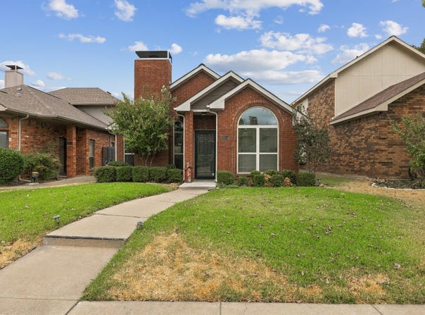 2031 Greenview Drive, Carrollton, TX 75010