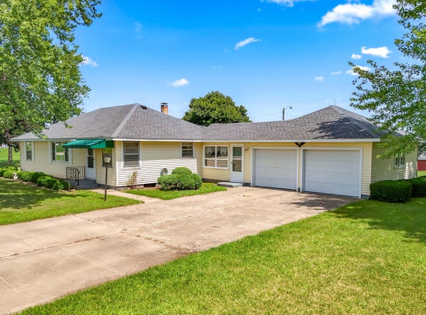 622 W Central Road, Bronson, MI 49028