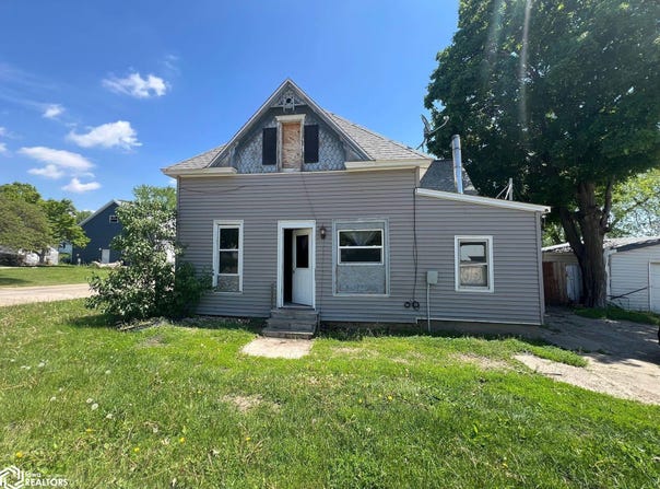 2 S Union Avenue, Urbana, IA 52345