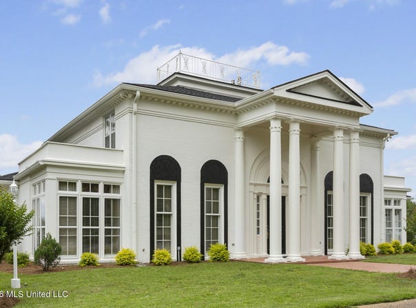 8 12 Oaks Place, Madison, MS 39110