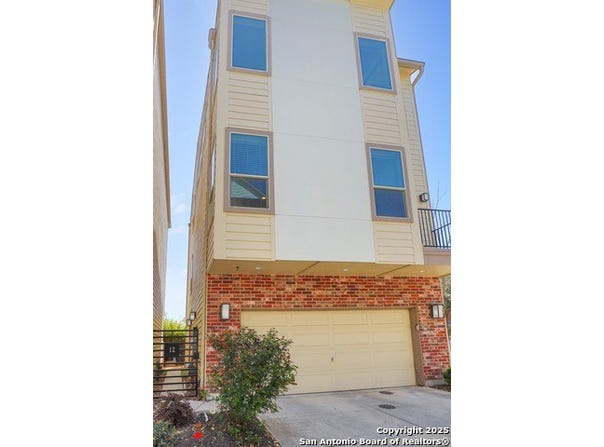 3831 Harry Wurzbach Rd 12, San Antonio, TX 78209