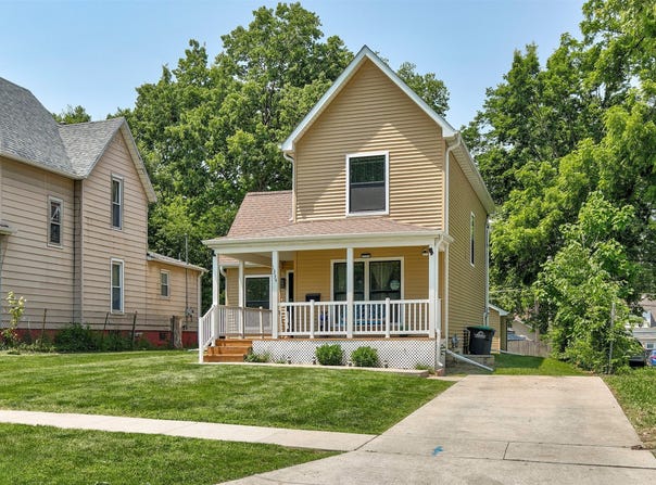 1334 E 13th Street, Des Moines, IA 50316