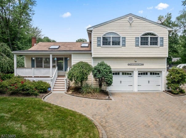 2 Buckingham Rd, Parsippany-Troy Hills Twp., NJ 07034-2002