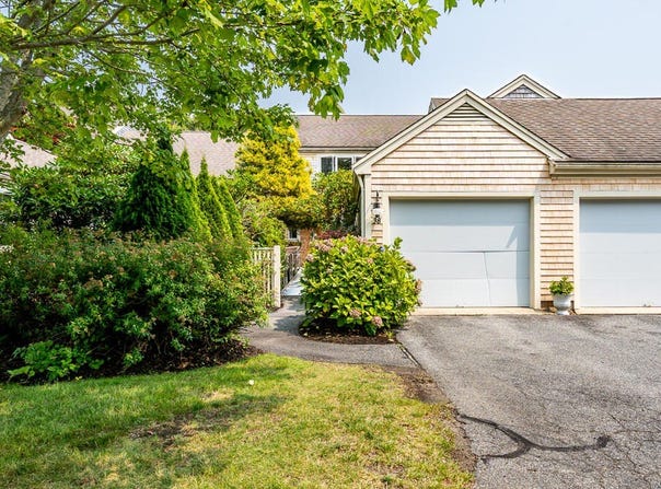 38 Kates Path Path, Yarmouth Port, MA 02675