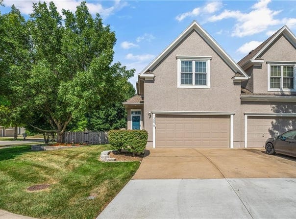 13870 S Hagan Street, Olathe, KS 66062
