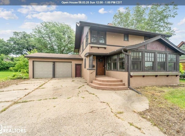 1009 11th Street, Eldora, IA 50627