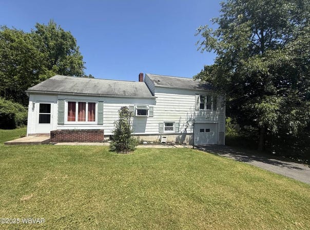 42 Green Hill Drive, Lock Haven, PA 17745