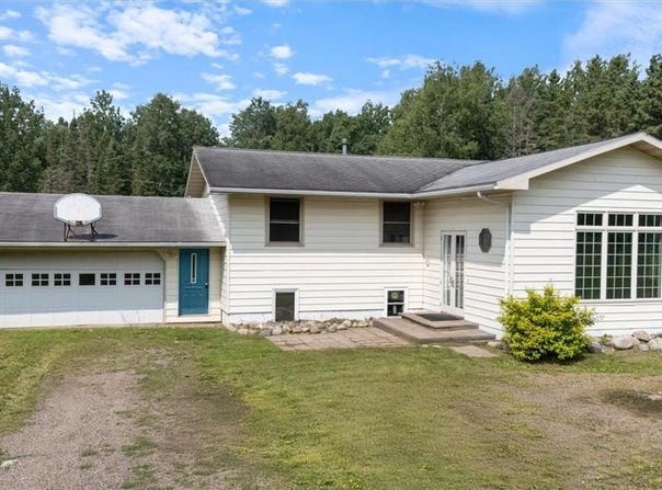 5467 S 2nd Street W, Aurora, MN 55705