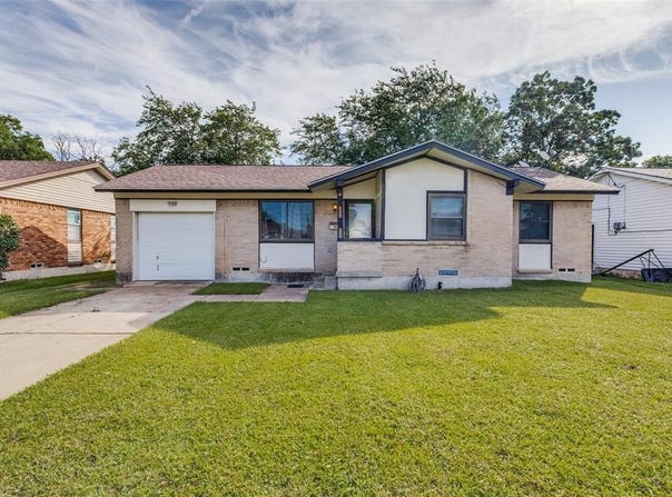 2320 Seabreeze Drive, Mesquite, TX 75150